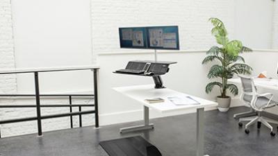 Lotus™ RT Sit-Stand Workstation is built for open, collaborative spaces