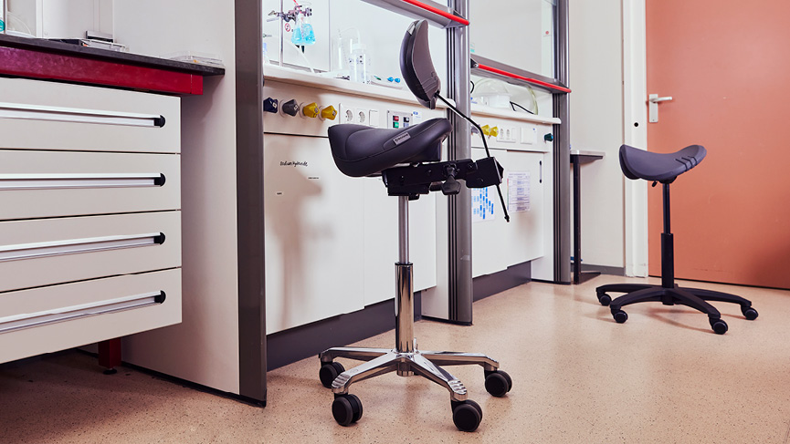 Your laboratory and production staff need good ergonomics – here’s why